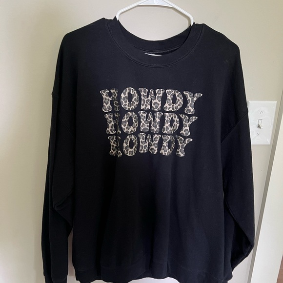 Gildan Tops - Black Howdy Cheetah Print Sweatshirt